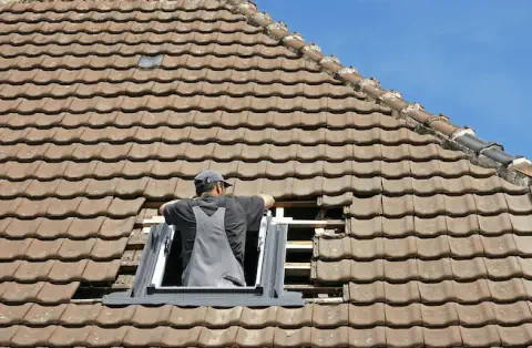 Pose de velux aux Peintures